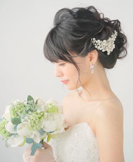 2025年最新 花嫁に人気のヘアスタイル50選！王道から和装・ショートのアレンジを紹介ブラプラヒトとは違う結婚式・フォトウェディングを