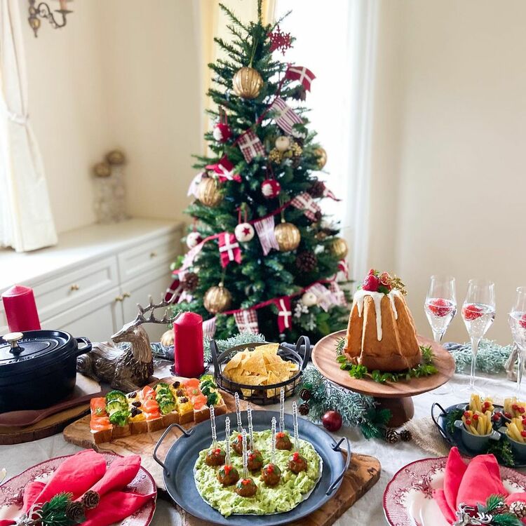 クリスマスのテーブルコーディネート集！映えるポイントを押さえておしゃれに演出しよう！ikumama