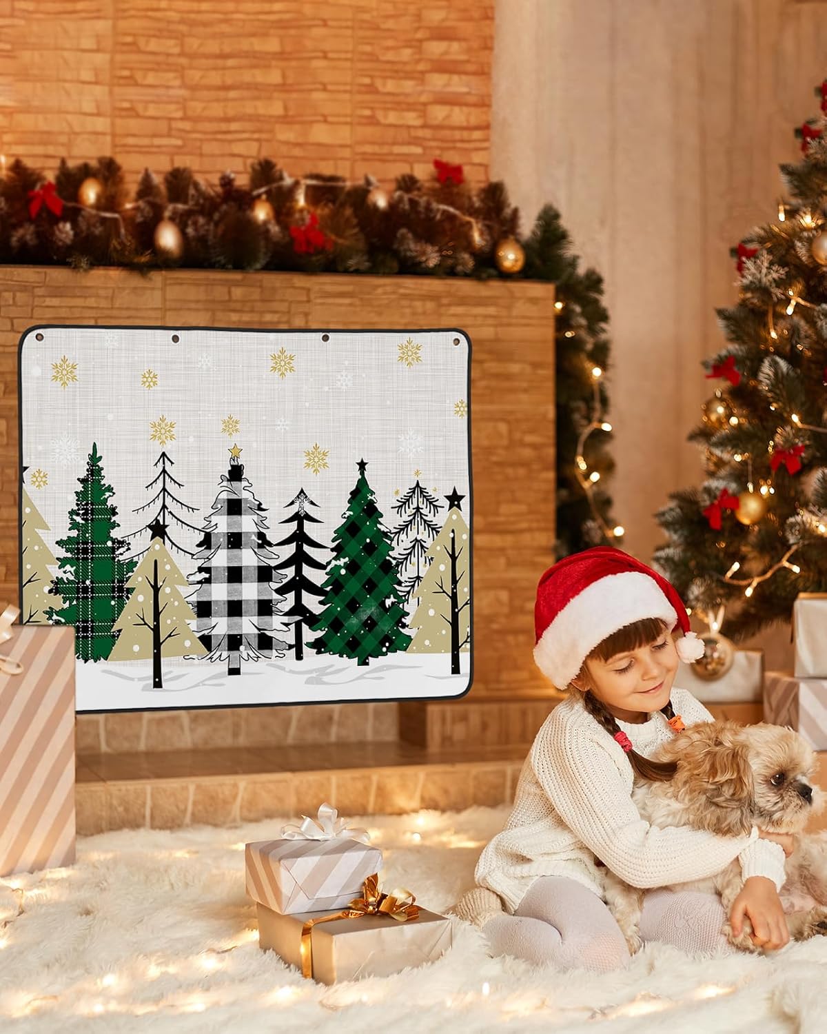 館内はクリスマスムードたっぷり🎄暖炉の横にはキラキラのツリーと、炎がゆらめく暖炉の周りも靴下などぶら下げて、これぞクリスマス！館内の音楽もクリスマス してます。湯上がりに暖炉の火を眺めつつリラックスなんて最高ですよー。森のゆmorinoyu日帰り温泉天然