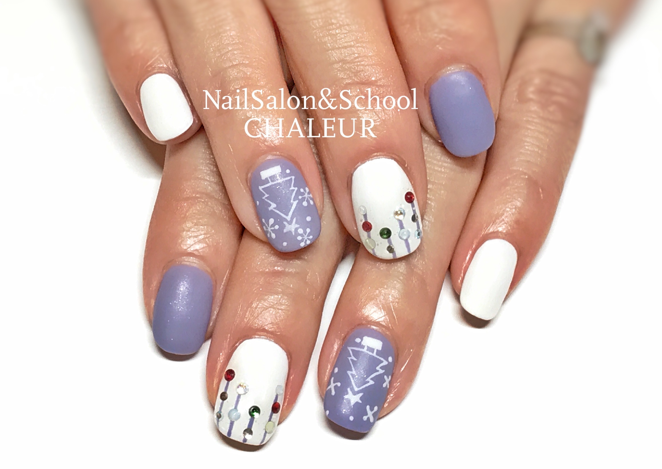 2024年版 クリスマスネイルデザイン30選！シチュエーション別に解説♡