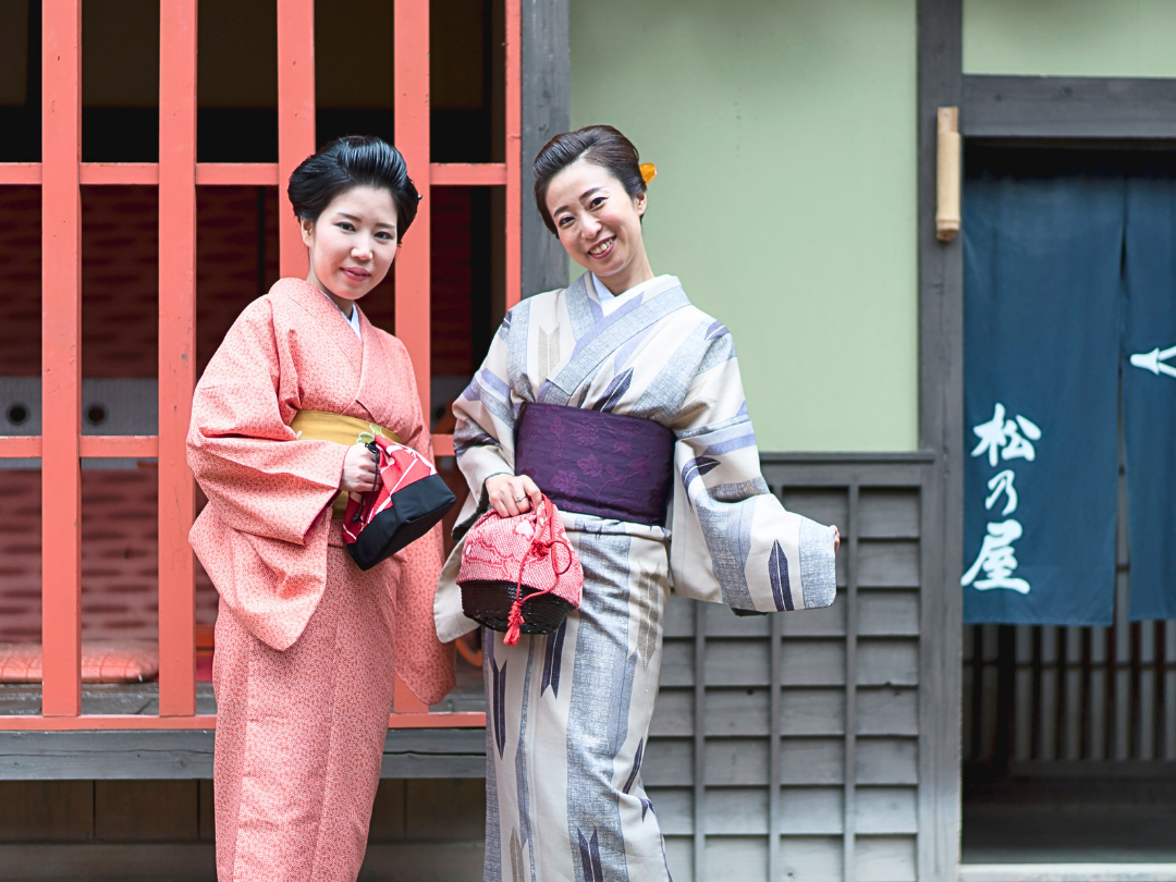 浴衣はいつ着る？浴衣が似合う季節やタイミング、映えるシーンとともにマナーや注意点を紹介浅草着物レンタル花乃和服