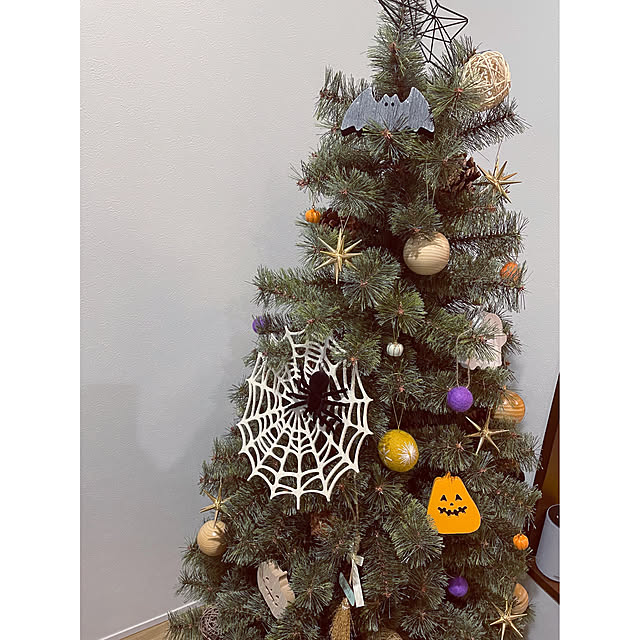 100均アイテムを組み合わせて作るハロウィンの飾り LEE DAYS club ピンポンマムLEE