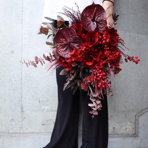 赤ブーケ赤+ブートニア♡ウェディングブーケ赤ウエディングブーケ赤結婚式ブーケ赤 - ウエディングブーケ専門店'S GALLERYminnebyGMOペパボ 国内最大級のハンドメイド・手作り通販サイト