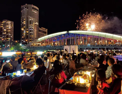 天神祭』過去最多140万人か 万博効果「恩恵」一方「警備員不足」や「言葉の壁」さらに「ゴミ問題」もFNNプライムオンライン