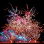 🎆 第76回とうろう流しと大花火大会 📌 今年の開催概要まとめ！ ✍️今年の開催日時・プログラム・駐車場情報 シャトルバス・とうろう販売など当日をより楽しむために保存してチェックしよう✓ 🎆第76回とうろう流しと大花火大会 🎆 📅 開催日：8月16日 土※小雨決行