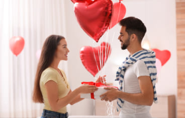 バレンタイン バレンタインデー 2月 人物 男性 女性 カップル シルエット ロゴ イラスト素材239741483- イメージマート