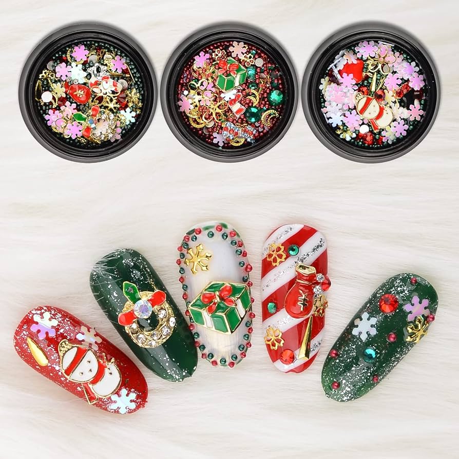 初心者でも簡単にできるオススメのクリスマスネイルデザイン３選を紹介！革命ネイルサロンのはあとねいる