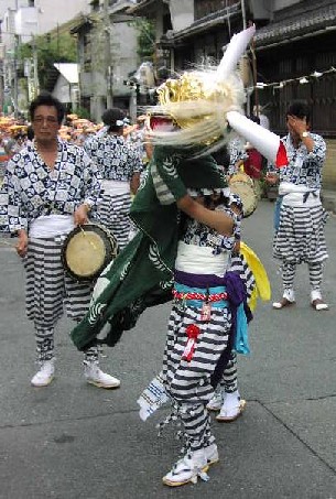天神で「蝶屋ゆかたまつり」 浴衣300種類に、着付けサービスも - 天神経済新聞