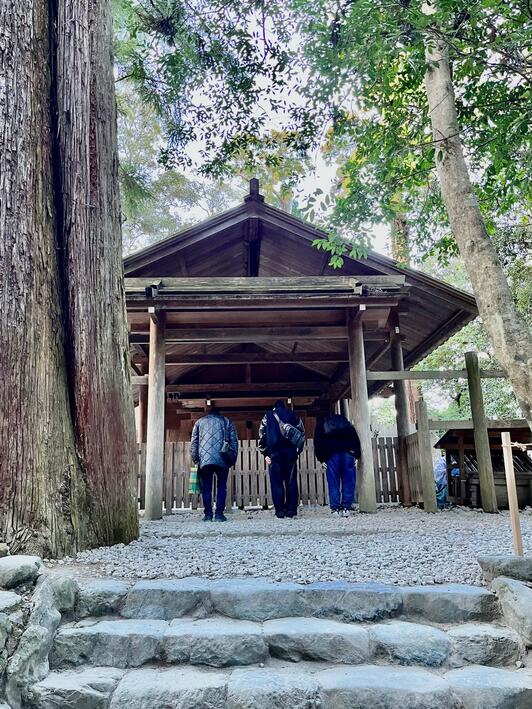 伊勢神宮お賽銭箱は何箇所あるの？小銭はどれだけ必要か？七色便り