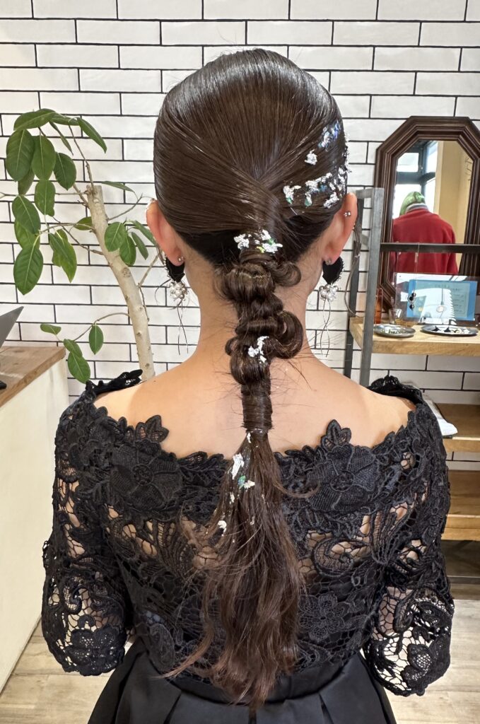 花嫁ヘア、何にする？トレンドの「ローポニー」アレンジ実例集ARCH DAYS