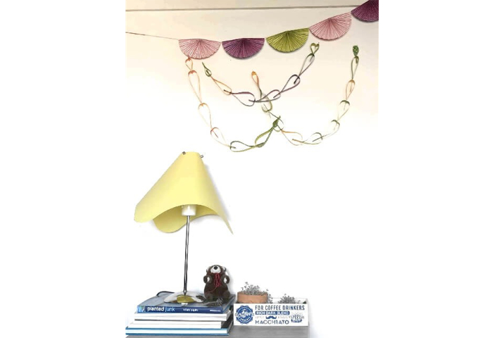 Amazon.co.jp: 150個 10弦 ホワイト 折り紙 鳩 ガーランド ウェディングパーティー装飾 誕生日 ブライダルシャワー 折り紙ラブバード バナー 婚約 バレンタインデー 誕生日パーティー 平和 ハト 装飾 : おもちゃ