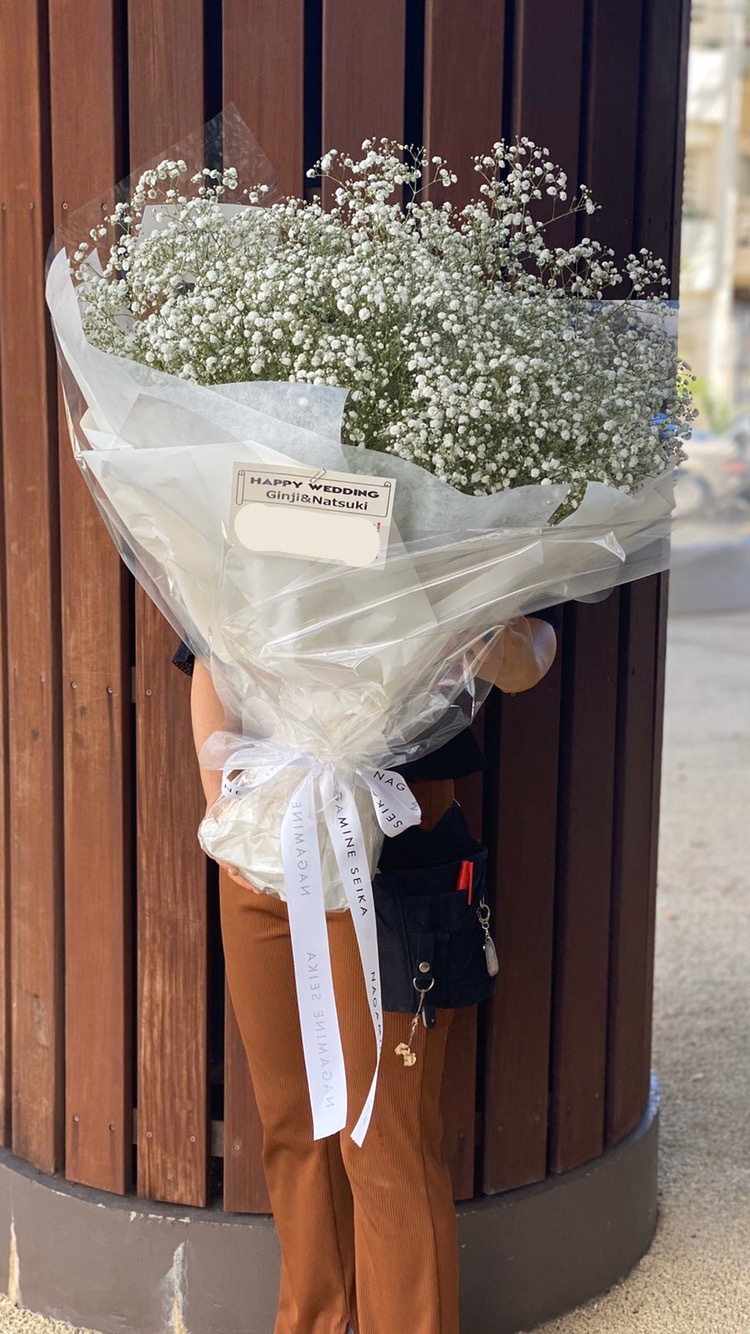 かすみ草の花束ブーケ、値段はどれくらいするの？格安でブーケを発注する際のポイントがわかった！魔女見習い日記