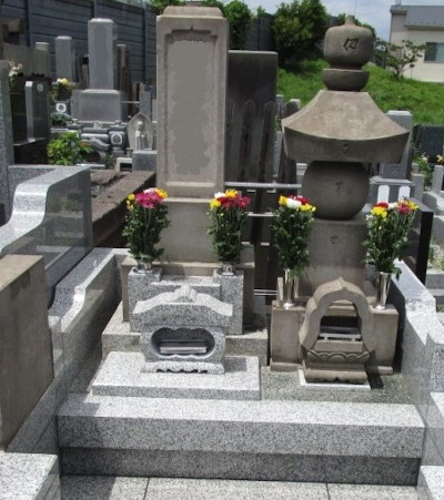 墓参りの作法やマナーを解説 – 知っておきたい知識 - For your LIFE