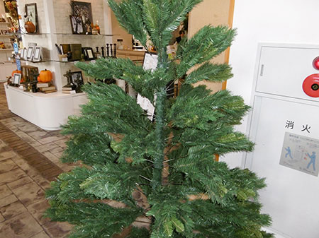 ダンボールのクリスマスツリー : いわいさんちweb