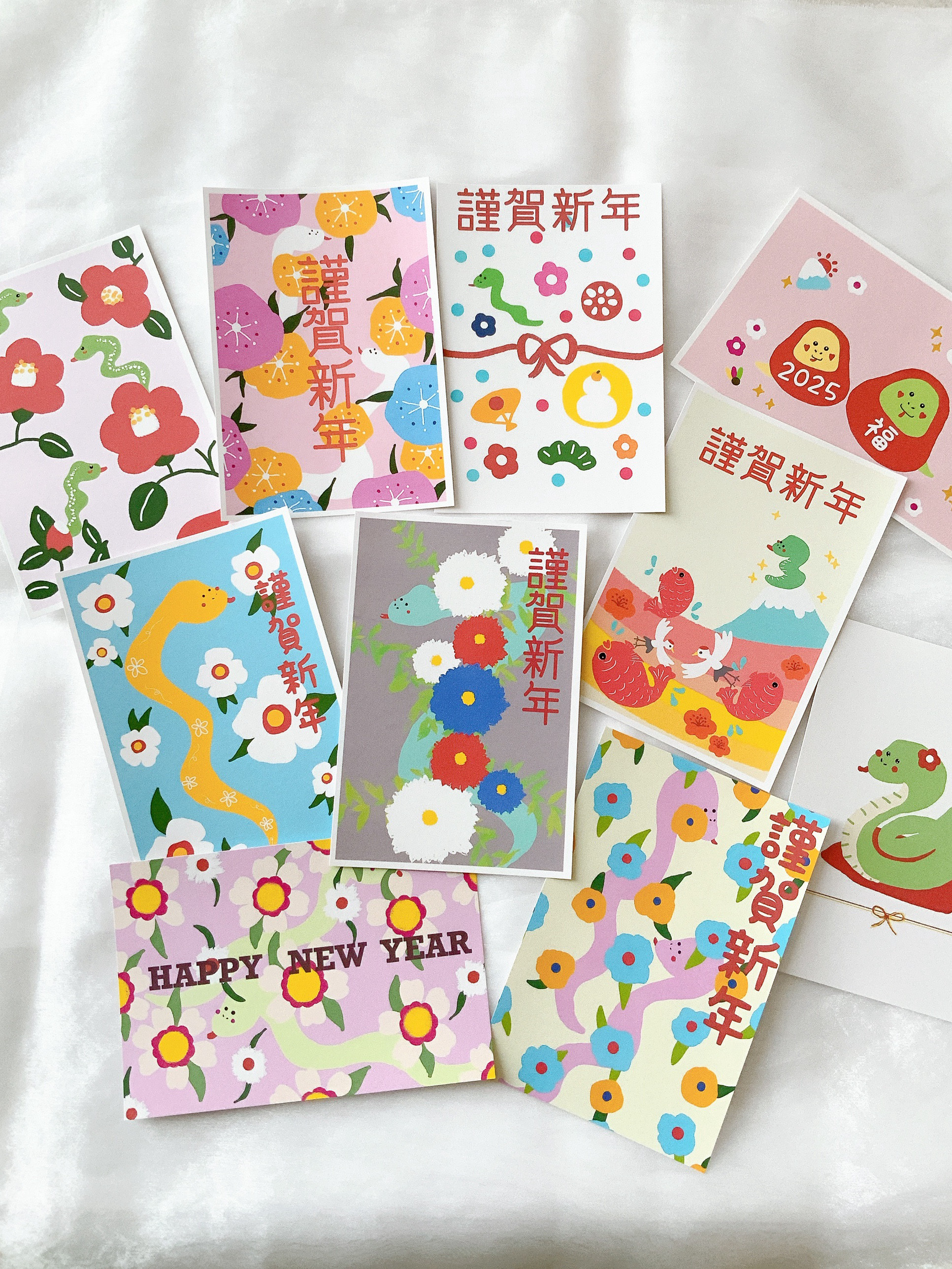 年賀状２０２５年無料テンプレート筆文字巳ヨコ年賀状わんパグ