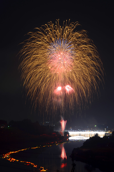 千人塚公園 千人塚祭典＆水中花火大会 - 飯島町観光情報IIJIMA NOTE -イイジマノート