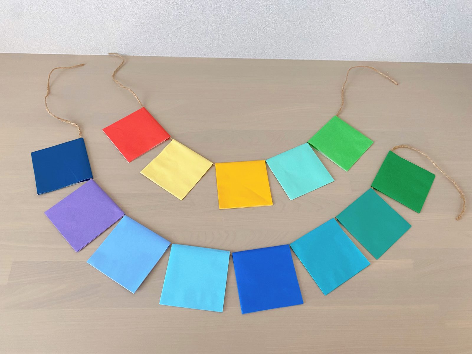 紙のチューリップの花束、折り紙の花、春のテーブルデコレーション、彼女への虹の誕生日プレゼント、環境に優しいリサイクル花 - Etsy 日本