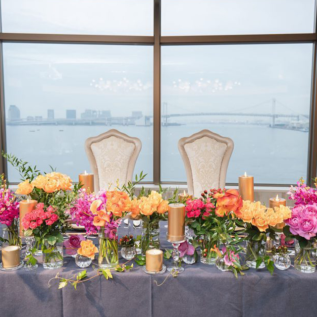 結婚式の会場装花とは?テーブルの演出方法など、装花選びのポイントやトレンドを紹介 – 結婚式準備サイトCORDY コーディ