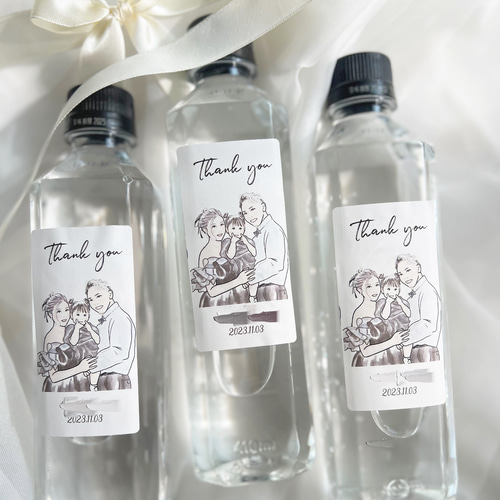 すごい お水のプチギフトは、ラベルを剥がしてクリアシールを貼るとおしゃれ♡