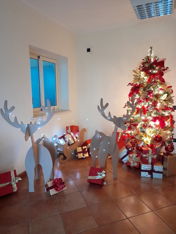 クリスマスに段ボールのトナカイとソリ！チャッピー岡本のアタマ