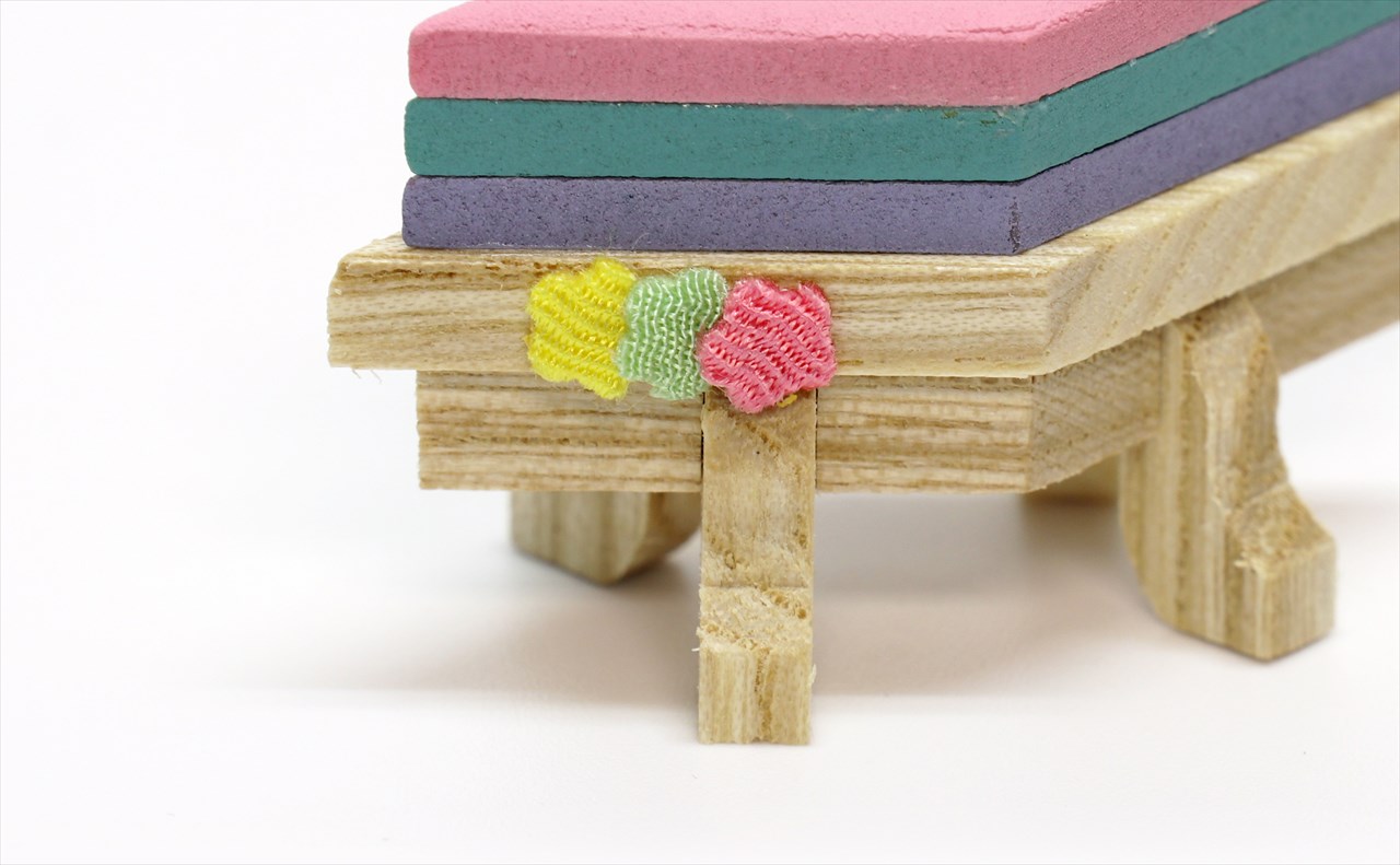 菱餅」の由来とは？ひな祭りに飾って食べるのは？人形の東玉