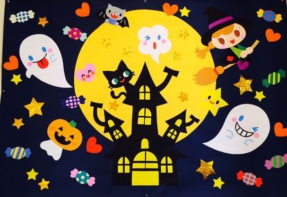 ハロウィンおばけ』ハンドメイドキティスヌーピーエルモハロウィン壁面ハロウィン壁面壁面飾りハロウィン飾りhandmadeANG幼稚園保育園キッズルーム施設学童児童館元幼稚園教諭先生保育士幼稚園の先生ハンドメイド記録ハンド