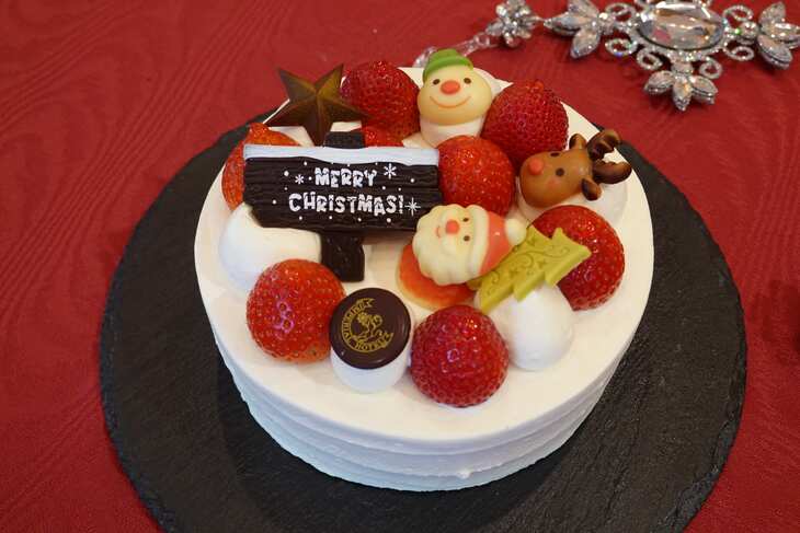 帝国ホテル 大阪の2024年クリスマスケーキ!お子様がお家でパティシエ気分を体験できるケーキも登場 cocotte ｄメニューニュース NTTドコモ