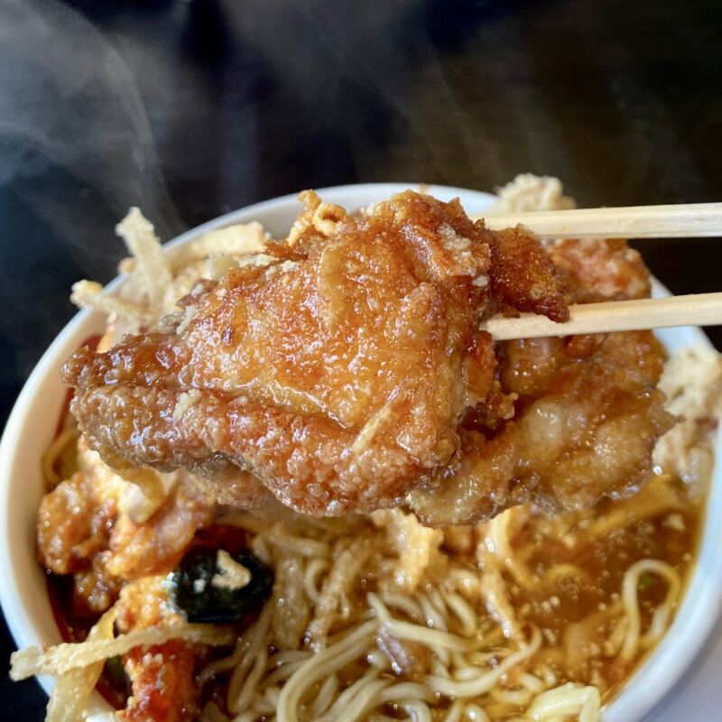 山形県鶴岡市オモウマい店 みどり食堂さんの冷やし唐揚げラーメンを食べて来ました。 - メガネ先生の日記 青森グルメ