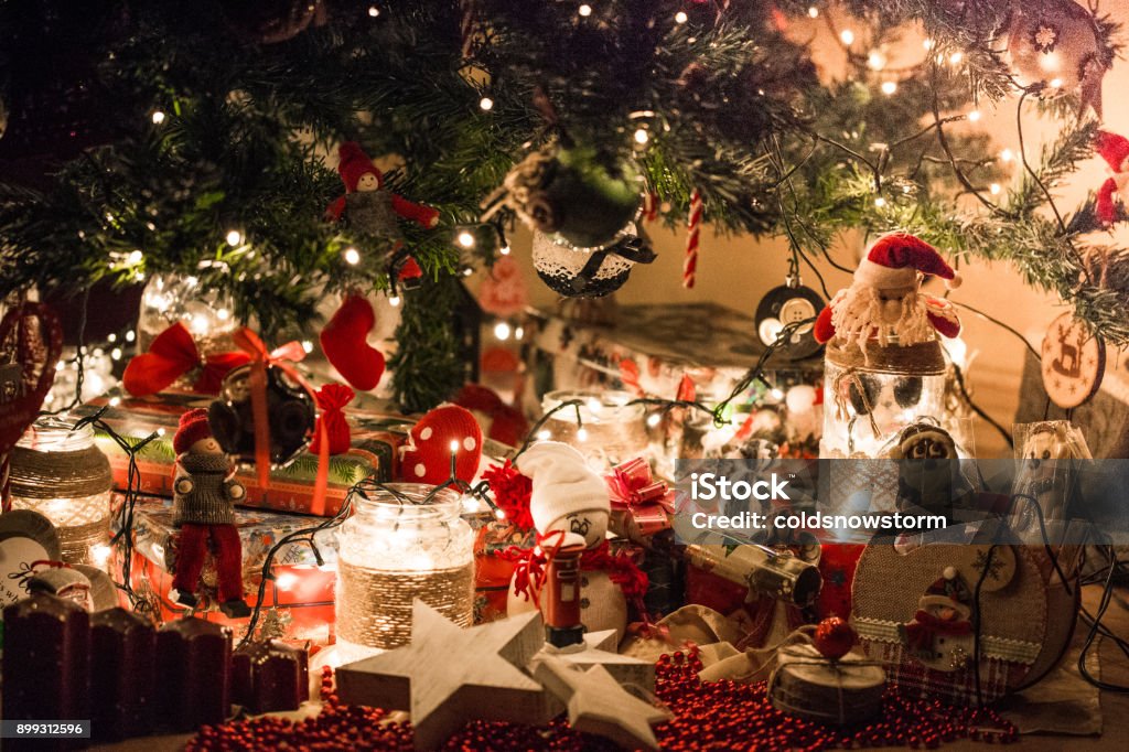 メリークリスマス🎄 ディズニーシーのツリーの下には数々のプレゼント🎁東京ディズニーシーディズニーシーtokyodisneyresorttokyodisneyseaディズニークリスマスtdrtdsディズニー写真ディズニー写真部ファインダー越しのディズニーの世界ディズニー