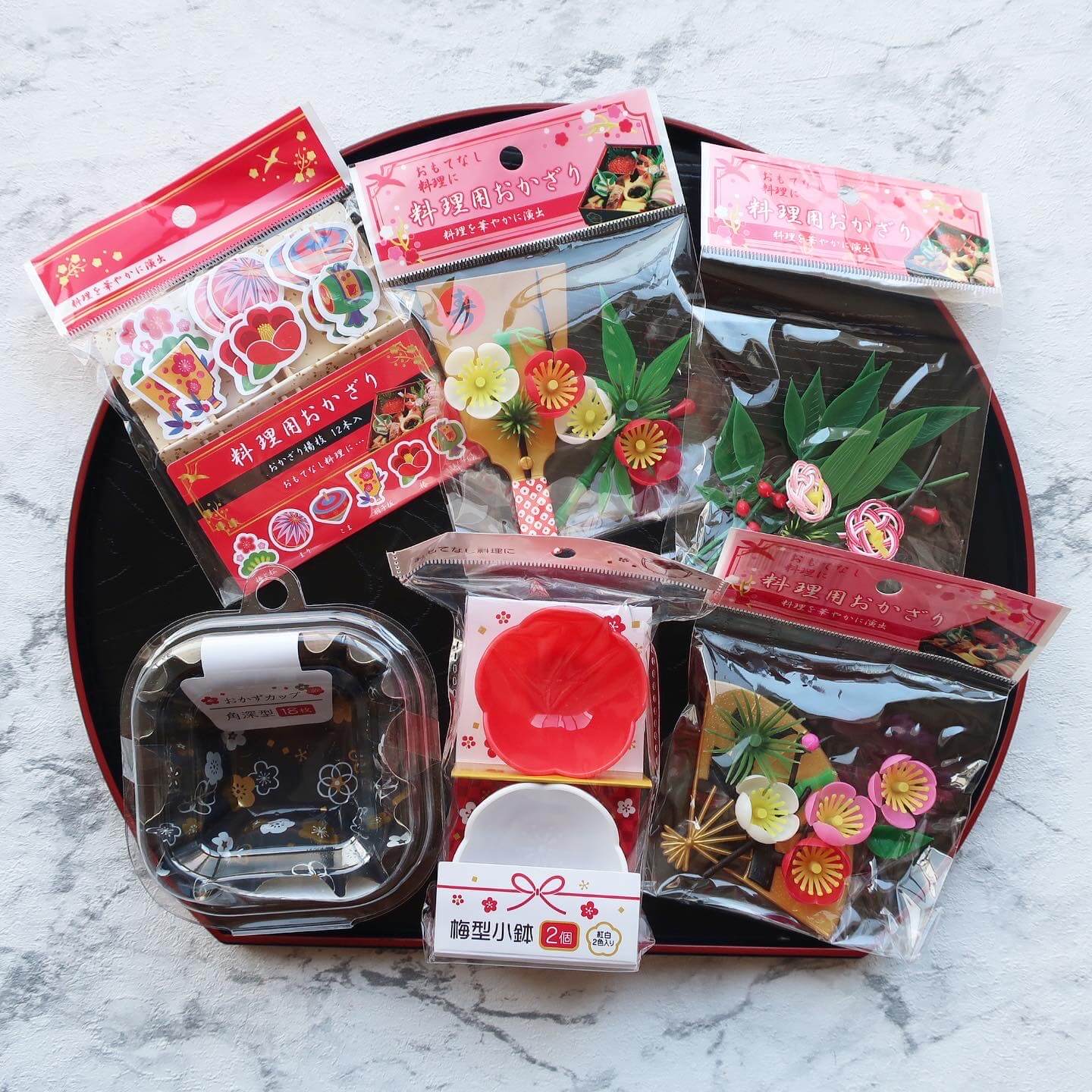 セリア おせちの飾りを買いました。LEE