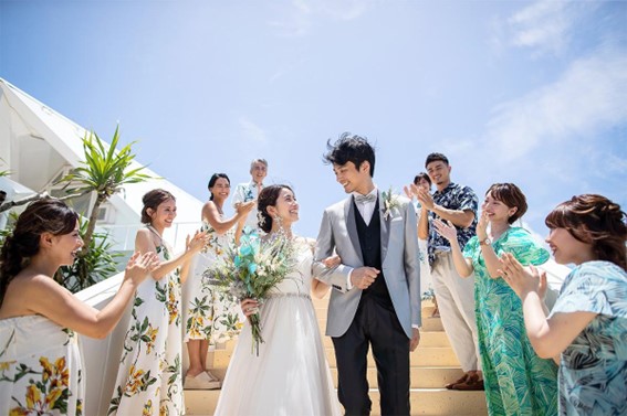 沖縄リゾートウェディング協会 モントレ・ルメール教会Smile Together スマイルトゥゲザーおふたりの輝く瞬間を応援する