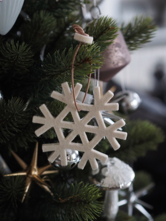 切って貼るだけ フェルトで作るクリスマスオーナメントHow to make felt Christmas ornament DIYreindeer ornament