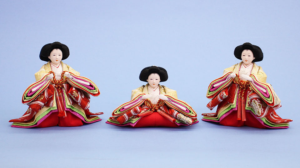 三人官女たちは婚礼の儀の進行役 -七段飾りを読み解く4-創業106年、雛人形、五月人形などの節句人形は当店で栃木佐野市 人形工房 吉貞