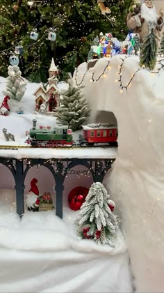 ☆クリスマスジオラマライト☆2個セット LEDライト手作りジオラマ！DAISOスノーマン＆サンタ