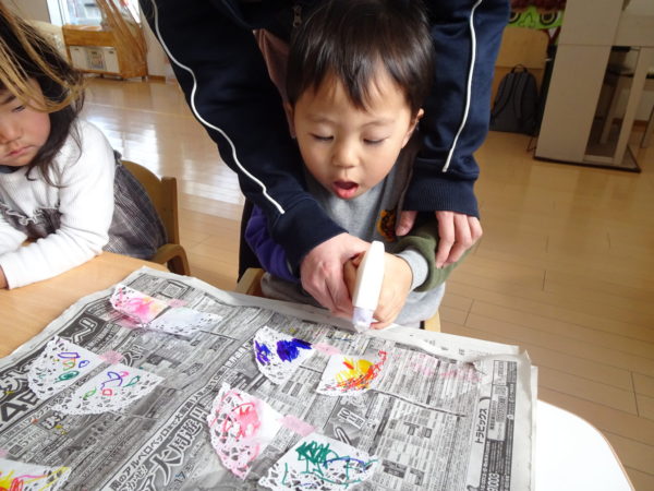 ひな祭りの飾りをこどもと手作り！おひなさまプレート季節の工作アイデア集- こうさくポケット