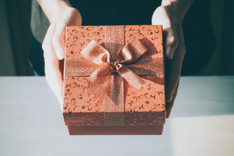 社会人の彼氏へのクリスマスプレゼントには木のぬくもりを感じる匠の木の雑貨を木の雑貨とギフト-Mokutopia モクトピア 公式