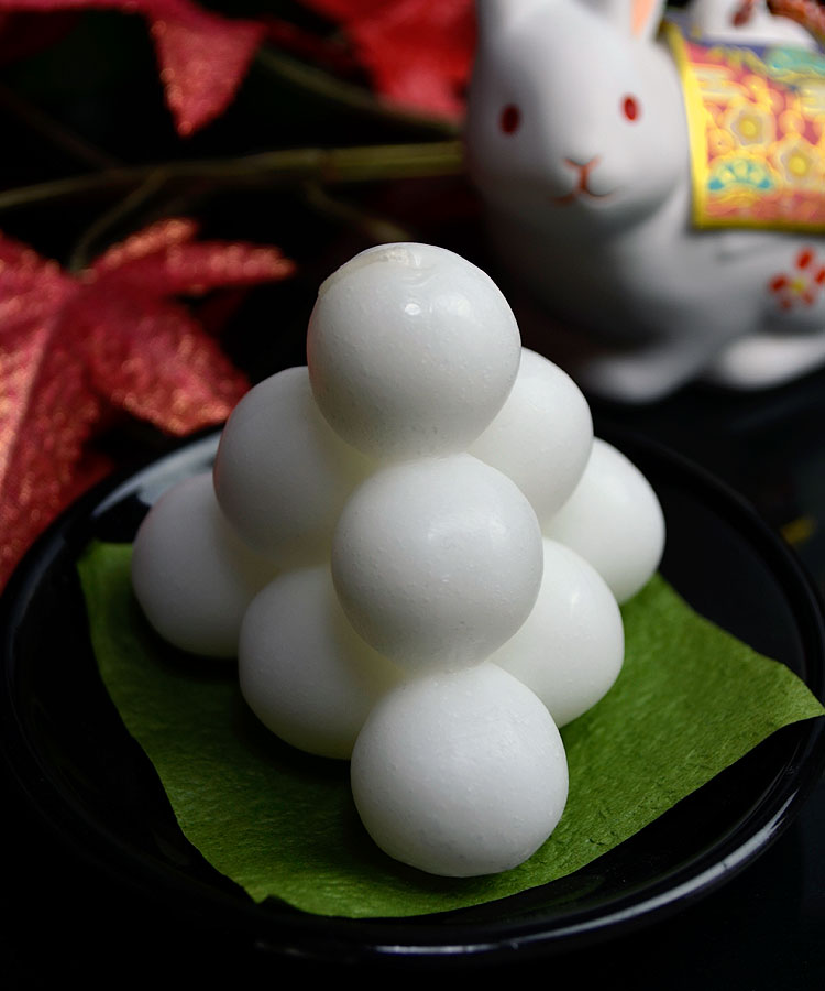 四十九日餅 35g×49個 85g×1個 積み団子 北海道産もち米使用 楽天市場 砂糖積団子仏事 法要 積み団子 つみだんご お供え 団子 餅彼岸 お盆 新盆 葬儀 四十九日 一周忌 3回忌 ピラミッド型 成型砂糖: ギフトプラザ美昌堂