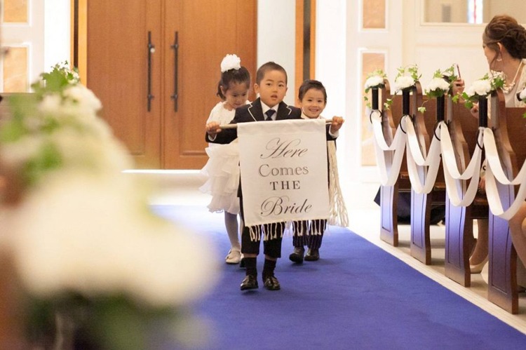 手作りフラッグ🚩🚩✂️プレ花嫁日本中のプレ花嫁さんと繋がりたい結婚式準備ナチュラルウエディングフラッグ ウエディングフラッグ 前撮り用前撮り小物100均ダイソー 手作り