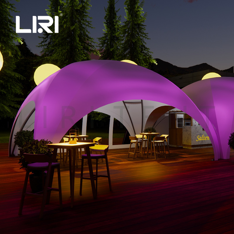 結婚式の装花の費用相場。挙式、披露宴、高砂、テーブルなど各装花の各相場