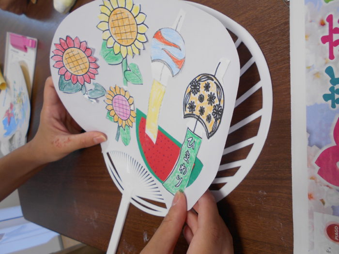 夏の製作 超簡単 手作りのうちわ 簡単 Handmade Uchiwa