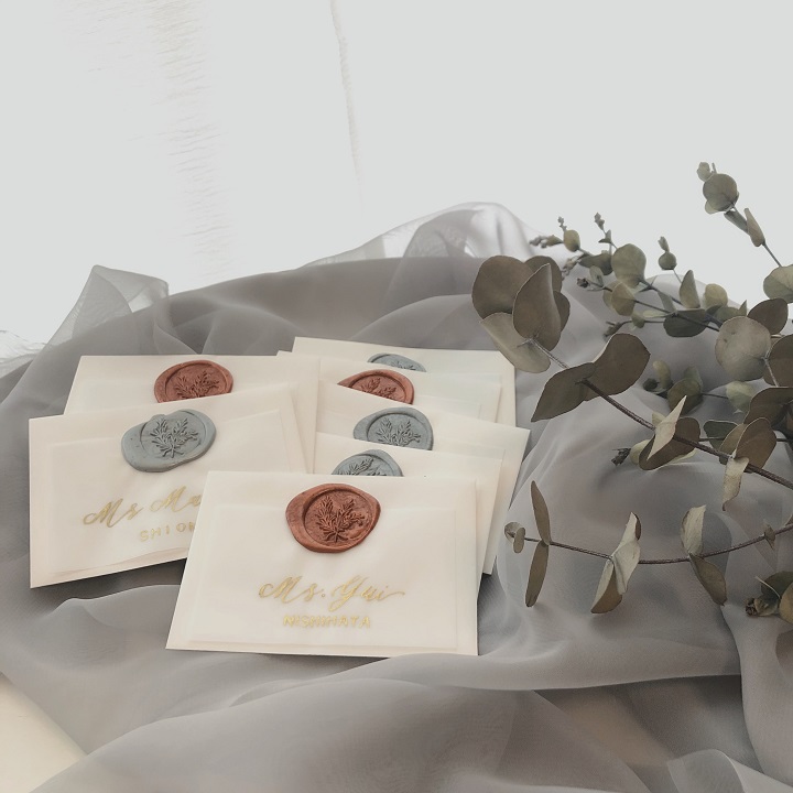 席札のメッセージを書く場所と使うペン！結婚式に句読点は使っちゃダメ？precious wedding