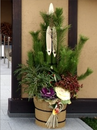 お正月に飾る葉牡丹の寄せ植え特集