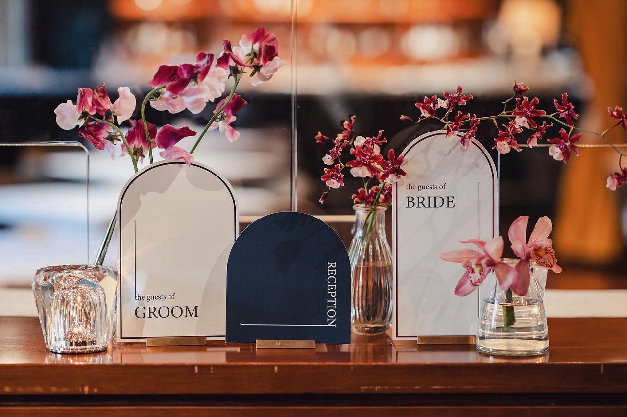 人工ウェディングアーチ、結婚式の装飾、簡単に吊り下げられる結婚式のアーチドレープ生地4点セット、式典や披露宴の背景装飾用 F12個パック、フェイクフジの吊り下げ花、花のガーランド、結婚式、アーチ、パーティー、庭、家の装飾、審美的な部屋の装飾、春夏装飾に