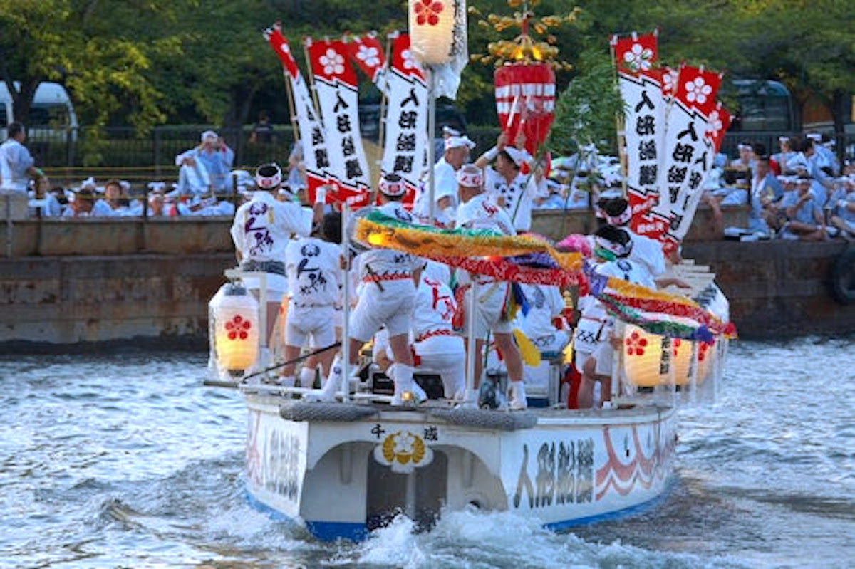 天神祭2025 7 24・25開催！大阪の夏祭り「天神祭」の日程、花火大会、屋台、見どころを紹介
