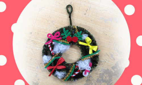 穴を開けない 壁掛けクリスマスツリー総額500円のダイソー商品で部屋がお洒落な12月歓迎モードに！ロケットニュース24