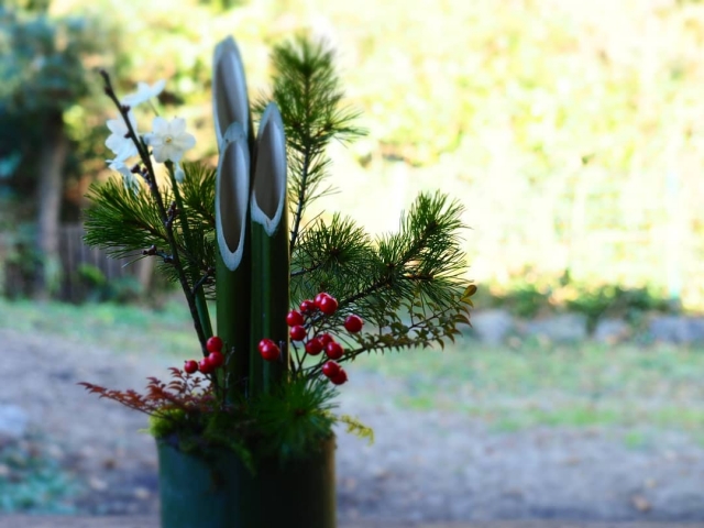 上野動物園で門松の梅飾り技法を習得: ギャラリー静河