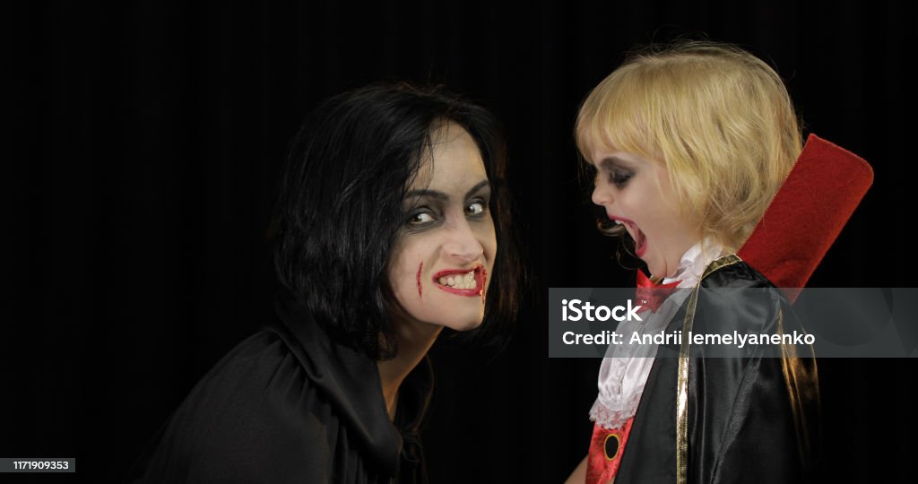 ドラキュローラ風ヴァンパイアハロウィンメイク ガールズメーカーでデカ目二重の作り方 Monster High Draculaura MakeupHalloweenMake