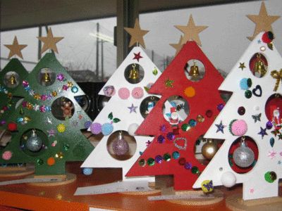 クリスマス工作 簡単！紙皿で作るクリスマスツリー絵の具を使わない保育士・幼稚園教諭のための情報メディア ほいくis ほいくいず