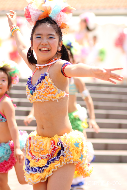第43回神戸まつり 雨の中、笑顔がはじけました！神戸っ子