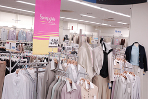 千葉県市川市に「西友 行徳店」がリニューアルオープン🎊 ＼ 東京メトロ東西線 行徳駅から徒歩２分🚶‍♀️ 一部売場を除き24時間営業です！2階にはドン・キホーテもOPENしました。 リニューアルオープン記念日替わりSALEも開催中📢 ぜひ西友行徳店にお越しください